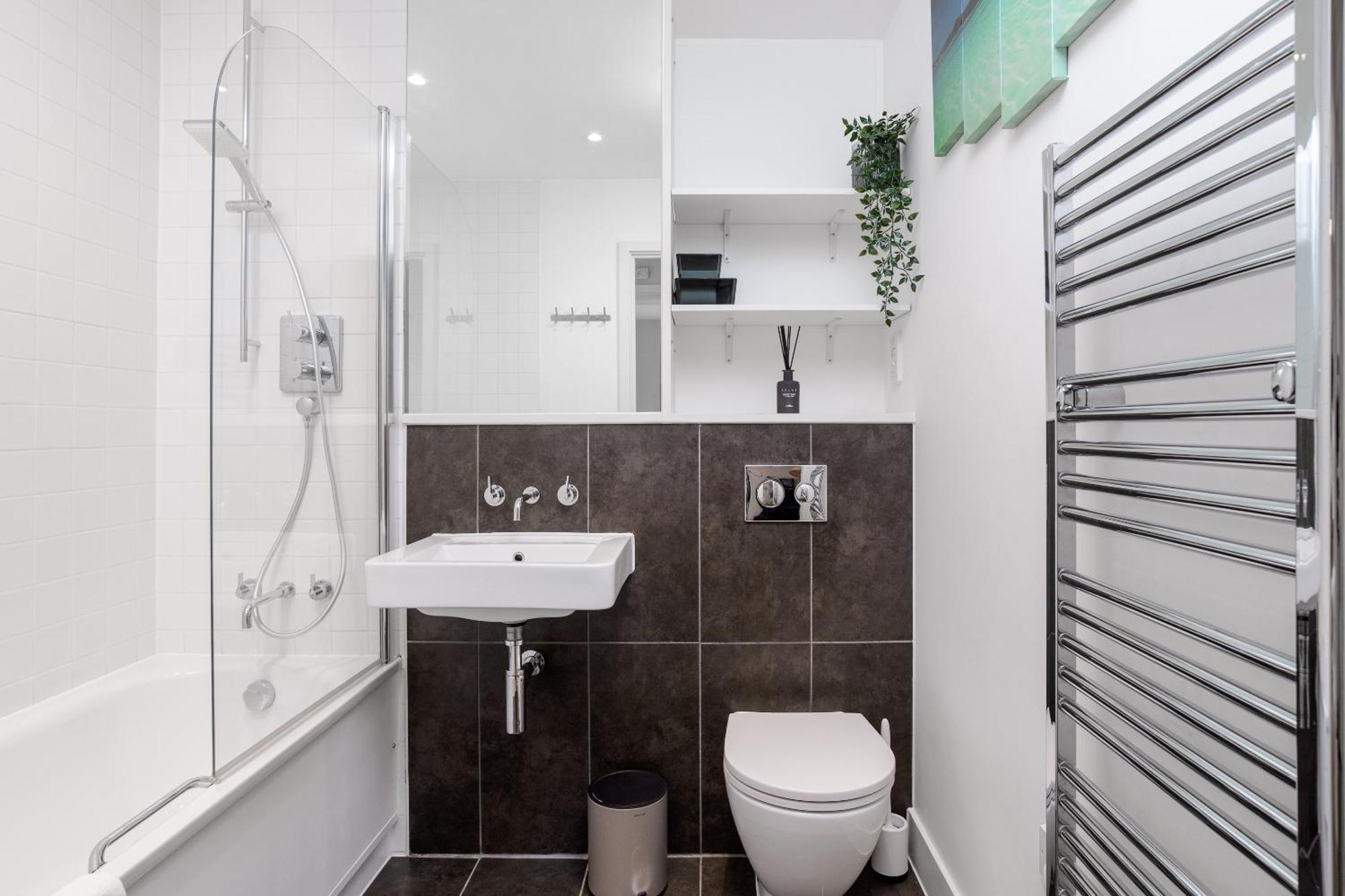 Premium Apartment - Allocated Parking - Great Location Plymouth Eksteriør bilde