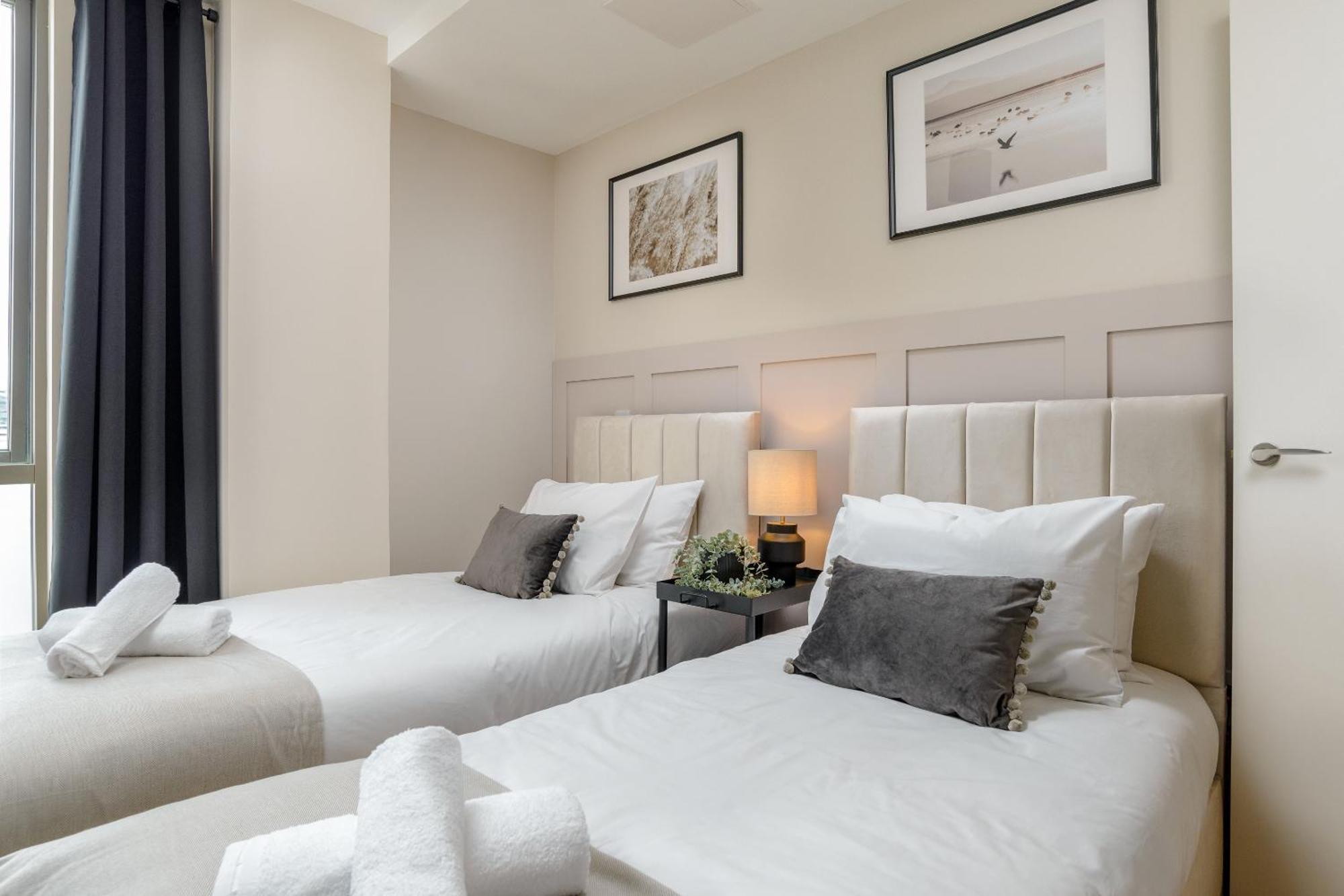 Premium Apartment - Allocated Parking - Great Location Plymouth Eksteriør bilde