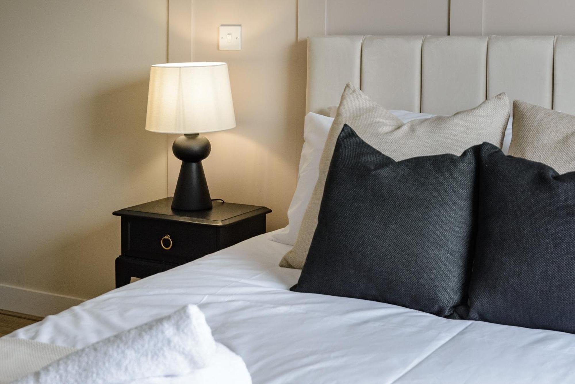 Premium Apartment - Allocated Parking - Great Location Plymouth Eksteriør bilde